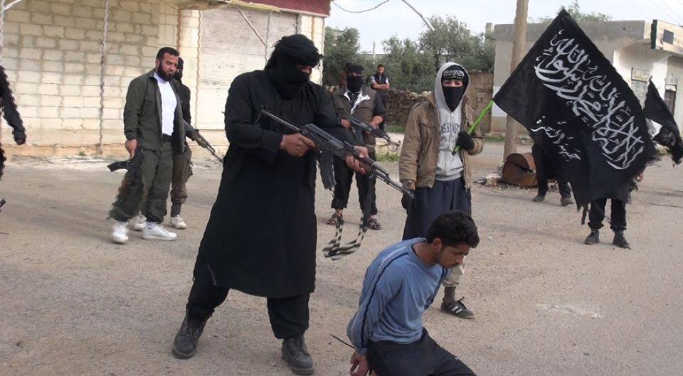 صورة اعدام أكثر من ثلاثة الف شخص في سوریا خلال عام واحد علی يد داعش