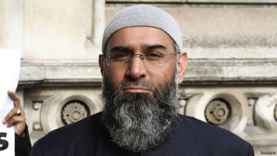 صورة ادانة الداعية البريطاني المتشدد “أنجم تشودري” لدعمه عصابات داعش