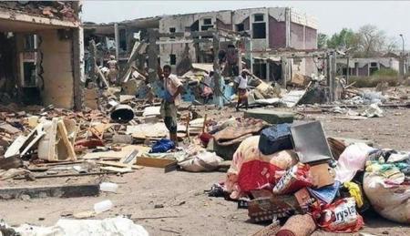 صورة 35 شهيدا وجريحاً بغارات سعودية على قرية في إب وسط اليمن