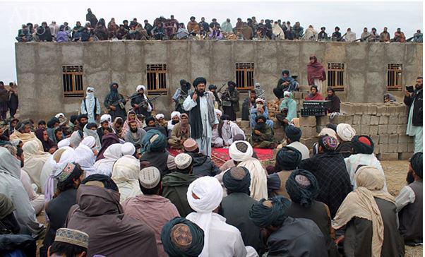 صورة حركة طالبان التكفيرية تعلن مبايعة زعيم جديد لها وتوقعات بنشوب صراع بينهما