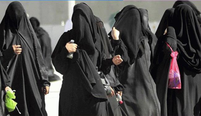 صورة علماء سعوديون يساوون حقوق المرأة بحقوق الجمل والماعز!؟