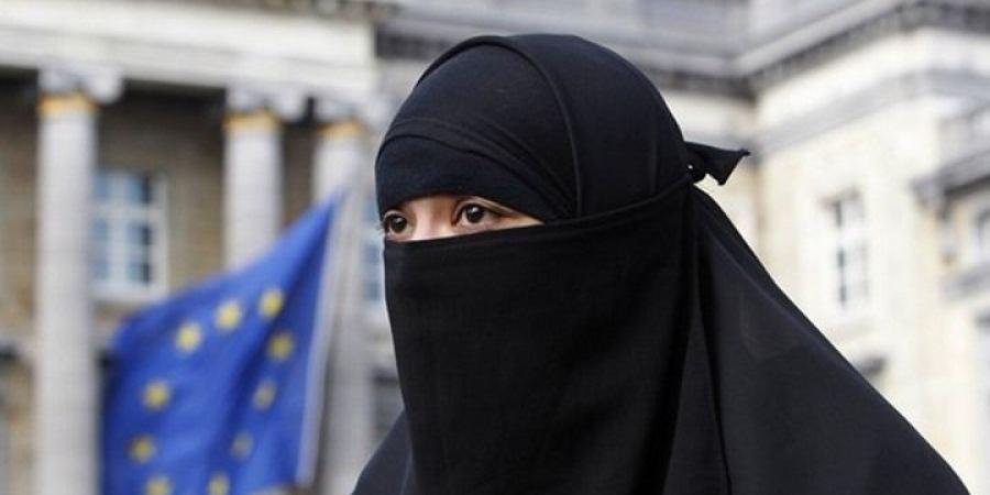 صورة محكمة إيطالية تقضي بسجن فتاة مسلمة 4 سنوات بسبب النقاب