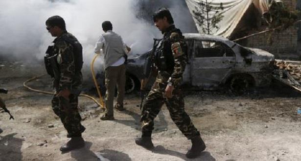 صورة جرحى فى هجوم انتحاري استهدف مدينة جلال أباد بأفغانستان