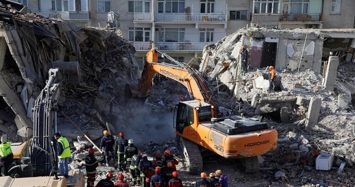 صورة ارتفاع حصيلة ضحايا زلزال تركيا الى 39 قتيلاً