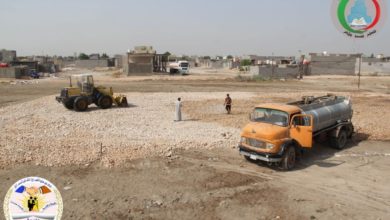 صورة إنشاء مجمع خيري يضم عشرات الوحدات السكنية للفقراء ومدارس ومستوصفاً صحياً في كربلاء المقدسة