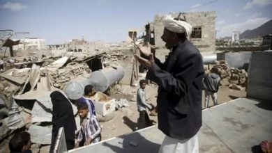 صورة استمرار مجازر التحالف السعودي بحق المدنيين.. تقرير يسلط الضوء على مأساة اليمن وصمت الاعلام الغربي