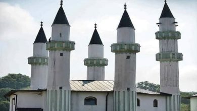 صورة مسجد بخمس مآذن في البوسنة والهرسك