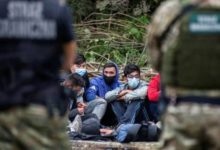 صورة يساعدون المهاجرين على الحدود.. تهديد المدافعين عن حقوق الإنسان في بولندا