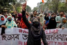 صورة الهند: متشددون هندوس يسعون لتوسيع حظر الحجاب