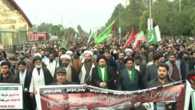صورة غضب شعبي ومظاهرات واسعة ضد موقف باكستان الخجول إزاء قتل الشيعة (صور)