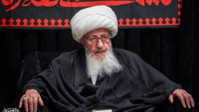 صورة المرجع الخراساني يحضر مجلس عزاء شهادة الإمام الباقر علیه السلام