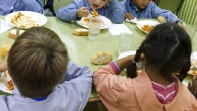 صورة مدارس فرنسية تخيّر طلبتها المسلمين بين “الجوع” أو أكل “لحم الخنزير”