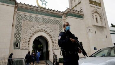 صورة رغم إغلاق 24 مسجداً في فرنسا.. سياسية يمينية متطرفة تطالب بالمزيد