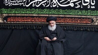 صورة بحضور جموع من العلماء والفضلاء وشيعة أهل البيت عليهم السلام.. مجالس العزاء الفاطمي تتواصل في بيت المرجعية بمدينة قم المقدسة