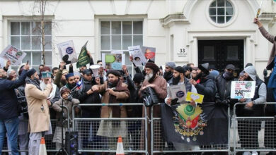 صورة غضب إسلامي متواصل من الحادثة.. احتجاجات في بريطانيا إثر حرق القرآن الكريم
