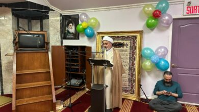 صورة وكيل المرجعية الشيرازية الشيخ صالح سيبويه يرعى إقامة حفل بهيج بذكرى ولادة المهدي (عليه السلام) في كندا