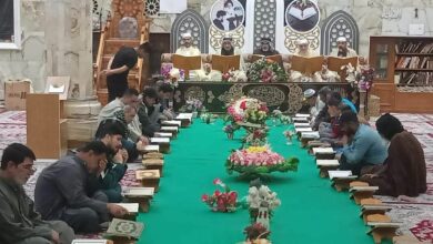 صورة محافل القرآن الكريم.. موائد الرحمن في شهر الصيام تضيء منازل الكربلائيين بالأنوار الإلهية