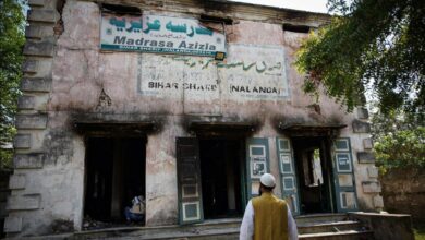 صورة عمرها 110 أعوام.. احتراق 4500 كتاب في مدرسة إسلامية شرقي الهند جراء هجوم للهندوس (صور)