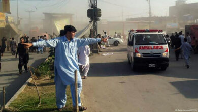 صورة في تفجير انتحاري شمال غرب باكستان.. إصابة 9 أشخاص بينهم 5 من رجال الأمن