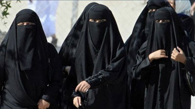 730,000 illiterate women in Saudi Arabia