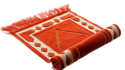 Smart prayer rug presented in Dagestan