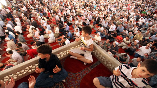 Muslms begin celebrating Eid Al-fitr