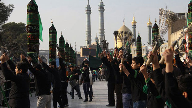 Photo of Shia Muslims commemorating martyrdom anniversary of Lady Fatima Masumah