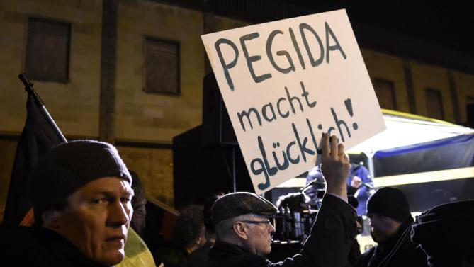 Photo of Germany slams ‘extremists’ anti-refugee PEGIDA group