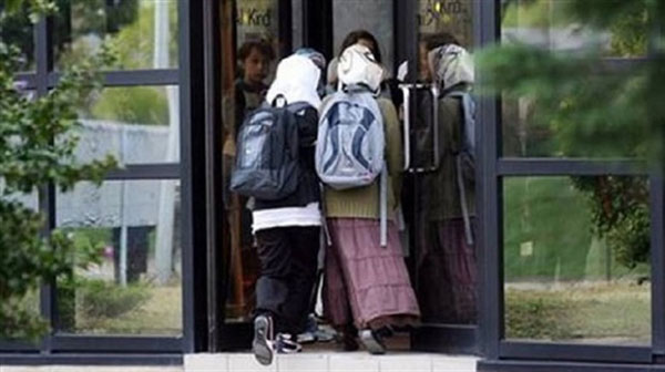 Photo of Swiss federal court rejects school headscarf ban