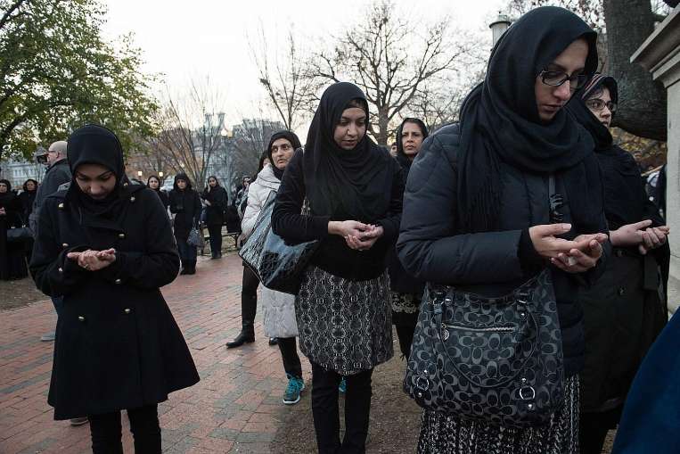 Photo of Hijab-wearing women in US facing abuse
