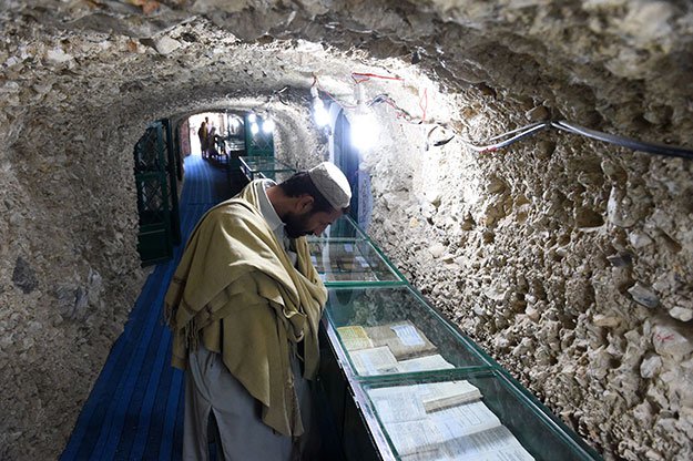 Photo of Seeking a miracle on Quetta’s ‘Quran mountain’