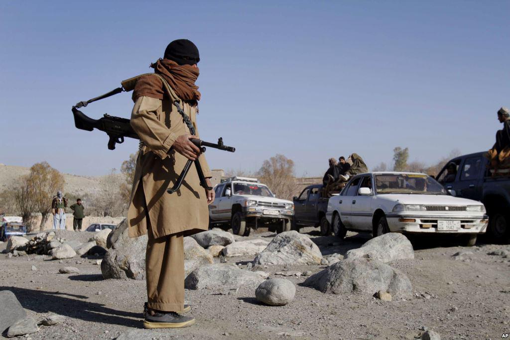 Photo of Twelve people killed, 50 kidnapped in Afghan highway attacks