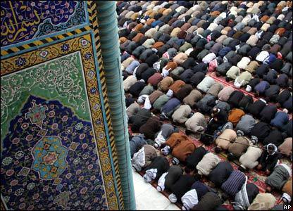 Photo of Thousands unite in Karbala to perform Eid prayer