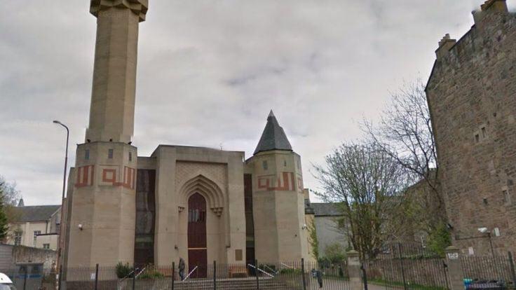Photo of Police investigate hate crime at Edinburgh mosque