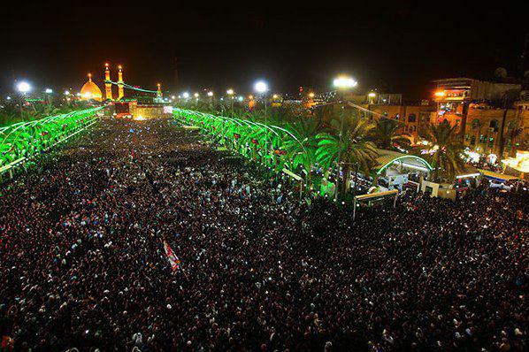 Photo of Huge crowds of people flock through Iraqi borders heading towards holy Karbala