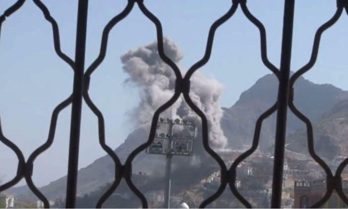 Photo of Saudi-led raid kills 60 at Yemen security site