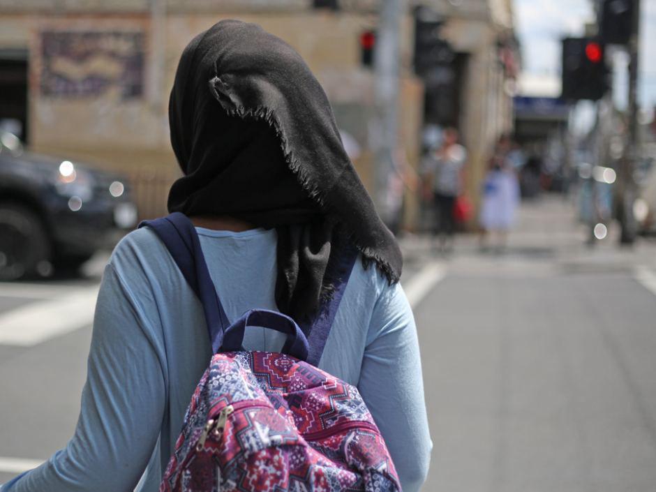 Photo of US: Muslim girl ‘thrown out of the schoolbus’ for wearing hijab