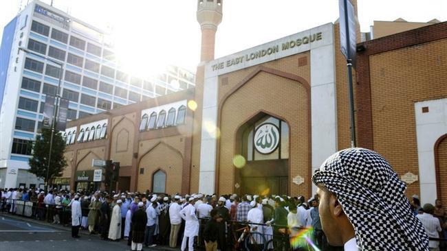 Photo of More than 150 UK mosques hold open day for non-Muslims