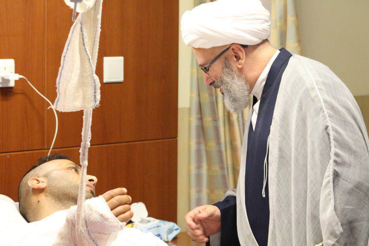 Photo of Grand Ayatollah Shirazi delegates visit the wounded in the recent Syria terrorist bombings