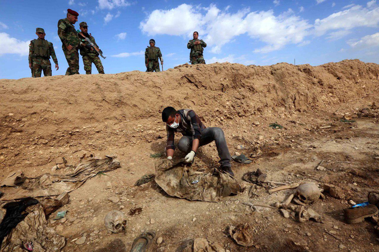 Photo of Over 1,600 Yazidisfound in mass graves in northern Iraqi city of Sinjar