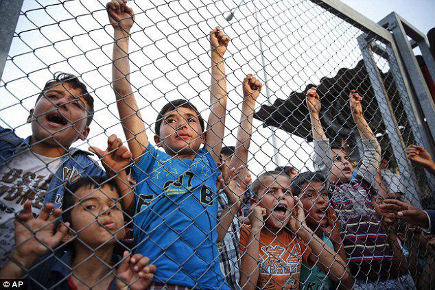 Photo of Tens of thousands of child refugees at risk of long-term psychosocial damage, UNICEF warns
