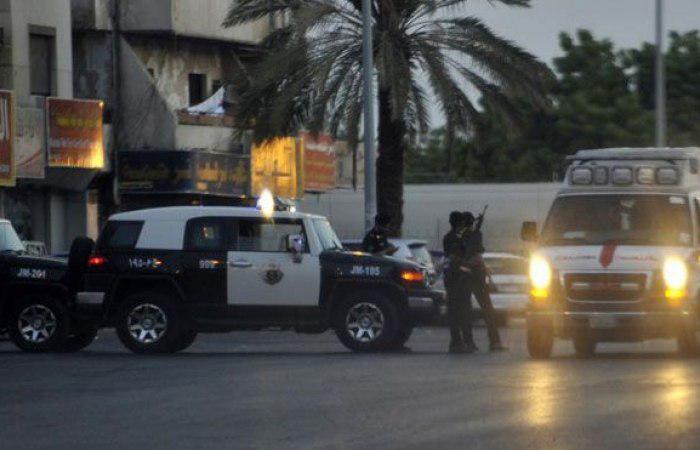 Photo of Saudi forces raid Shia home in Awamiyah, arrest three family members