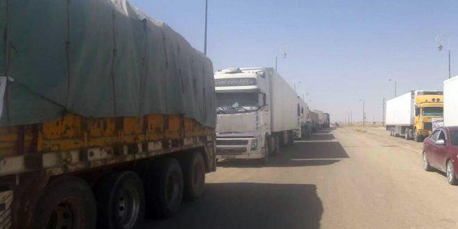 Photo of Aid convoy of 700 tons of food arrives in Deir Ezzor