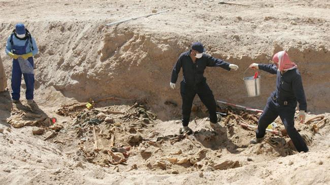 Photo of Iraqi army forces find Daesh mass grave west of Ramadi