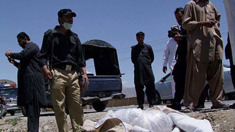 Photo of Gunmen kill 19 in Pakistan’s Balochistan province