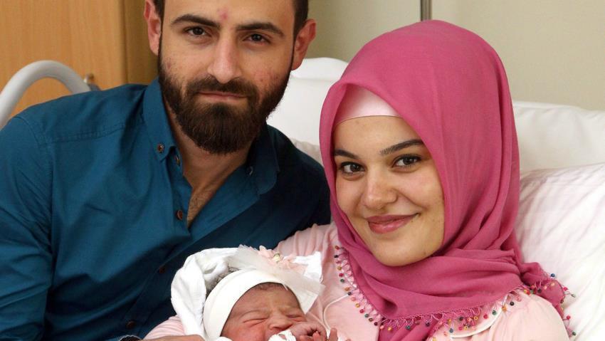 Photo of Racist internet trolls angry that Vienna’s first baby of 2018 was born to Muslim parents