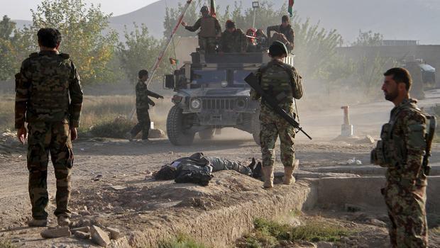 Photo of Taliban raid Ghazni, seize parts of central Afghan city