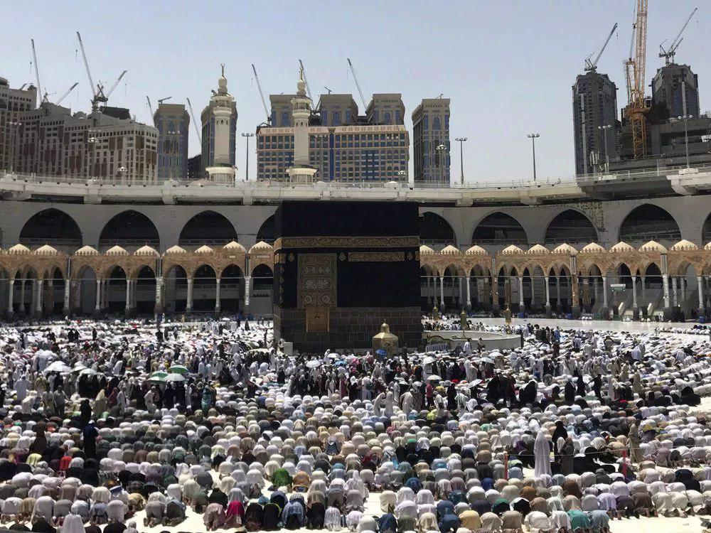 Photo of Some Canadian Muslims skip Mecca pilgrimage
