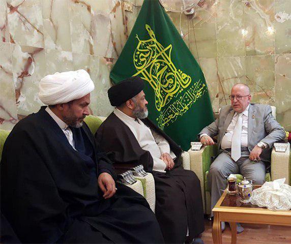 Photo of Members of Grand Ayatollah Shirazi office meet custodian of Kufa Mosque