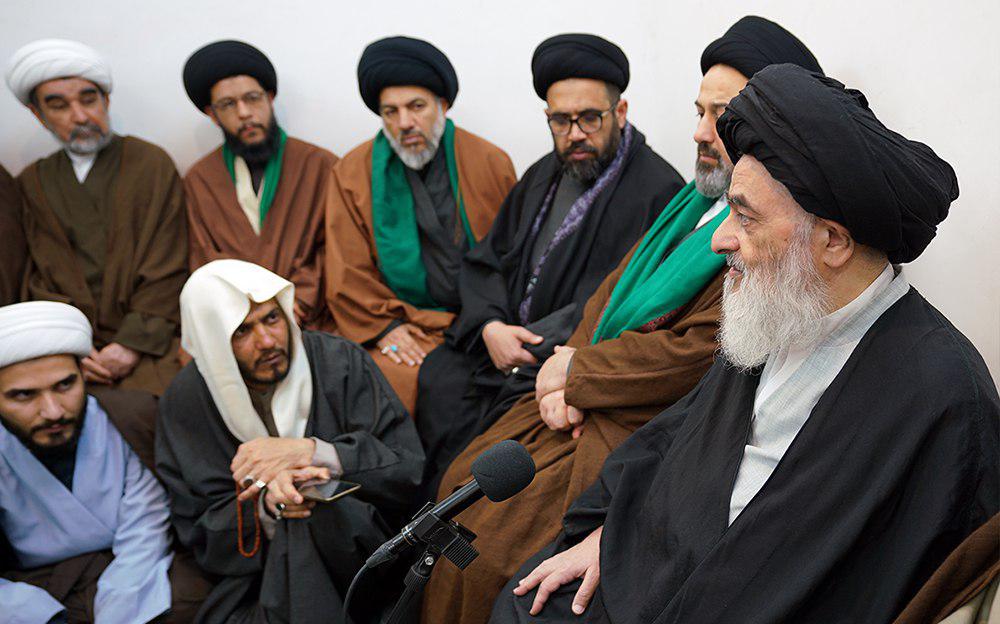 Photo of Clerics, seminary teachers, and students visit Grand Ayatollah Shirazi